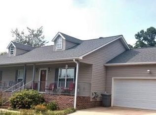 6984 Courtland Dr, Thomasville, NC 27360