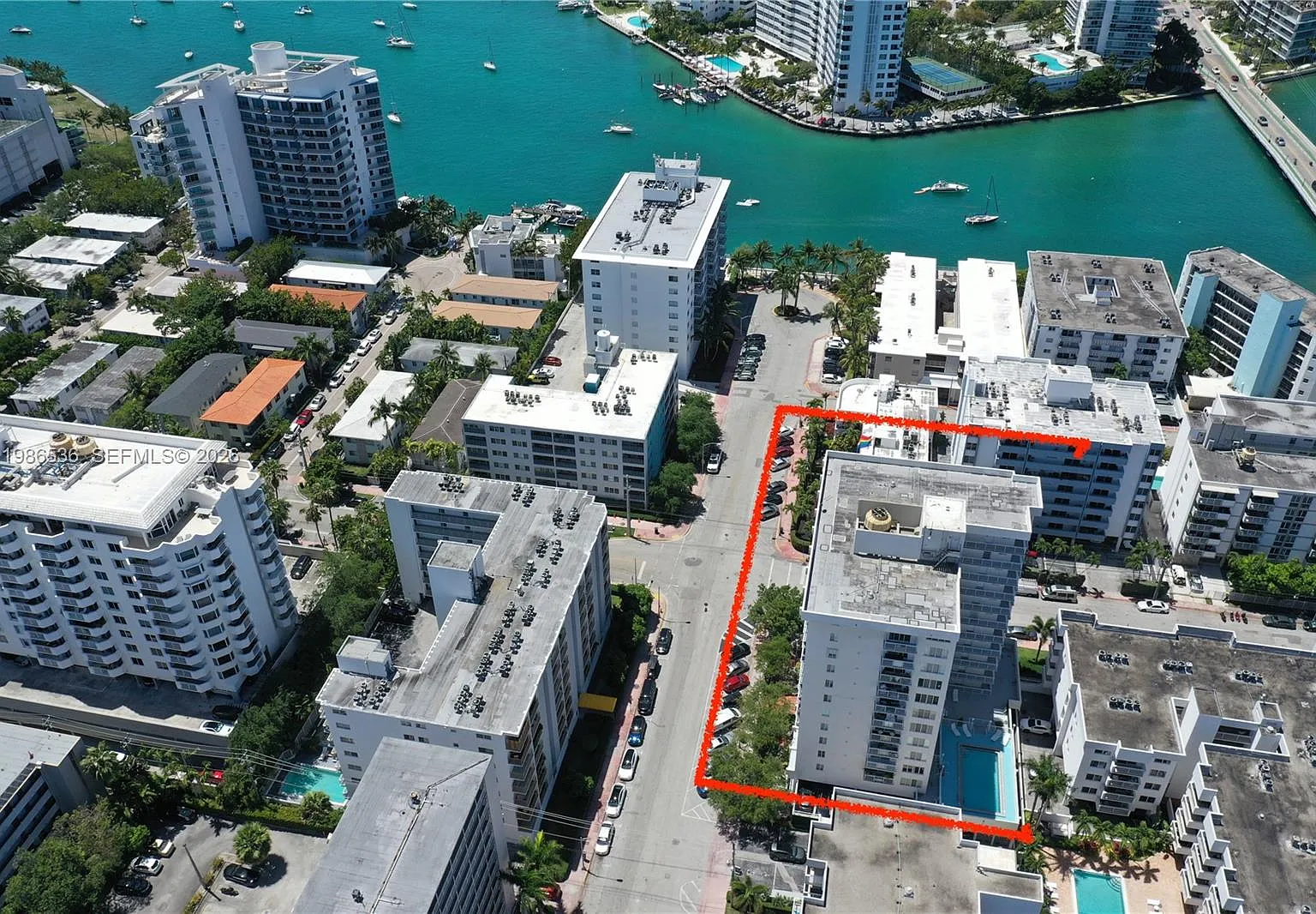 Bayview Condo — Photo 2