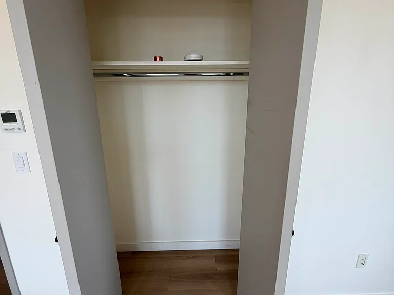 321 Franklin Ave #4D — Photo 14