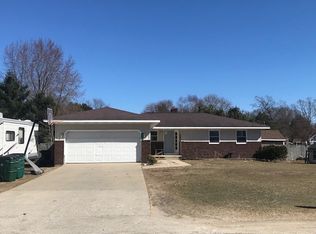 1802 Kings Ct, Muskegon, MI 49445