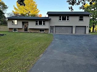 N6890 Briggs Rd, Holmen, WI 54636