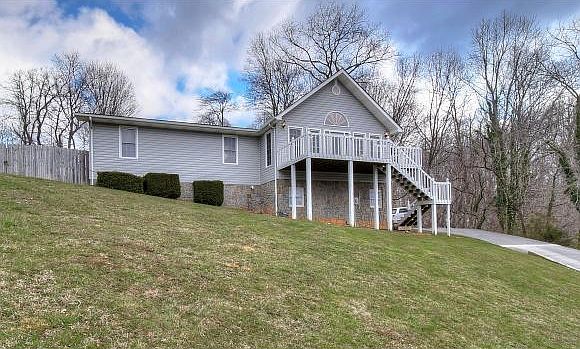 1st image of 426 Green Brook Cir
