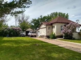 227 9th Ave N, Shelby, MT 59474