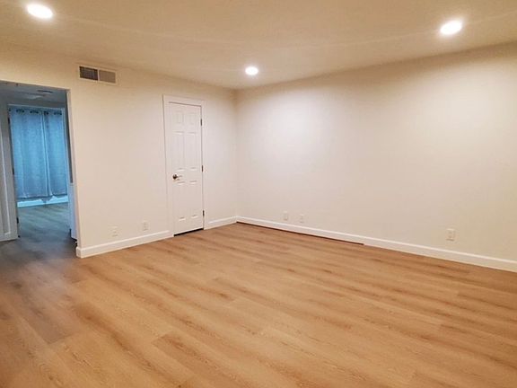3rd image of 2121 Oceanus Ln #4