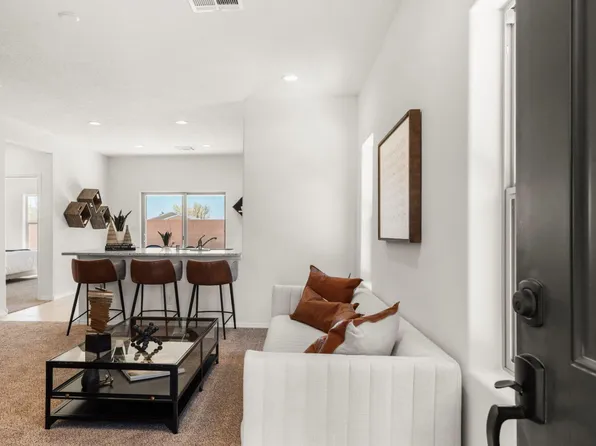 304 Prism Ave SW, Rio Rancho, NM 87124