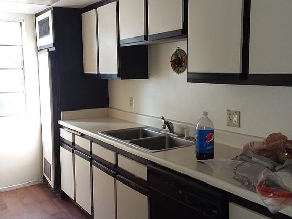 2nd image of 500 N 6th St APT A