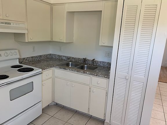 5th image of 2025 Cass Way #6