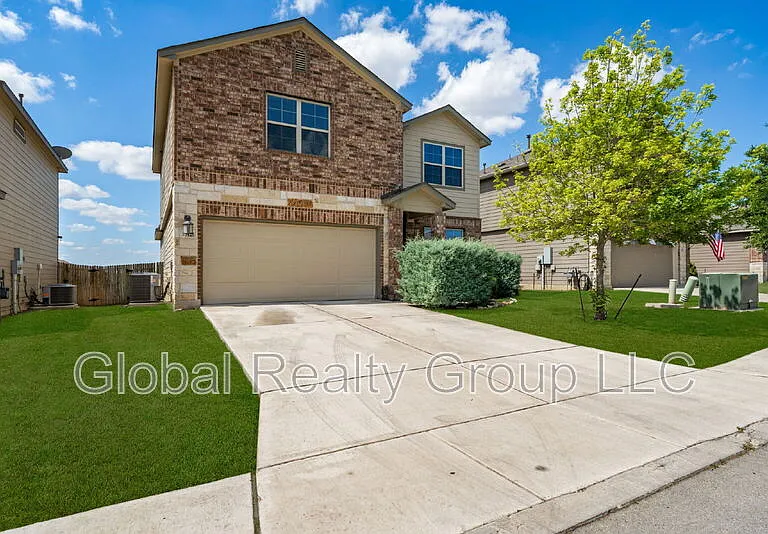 10426 Rosalina Loop — Photo 1