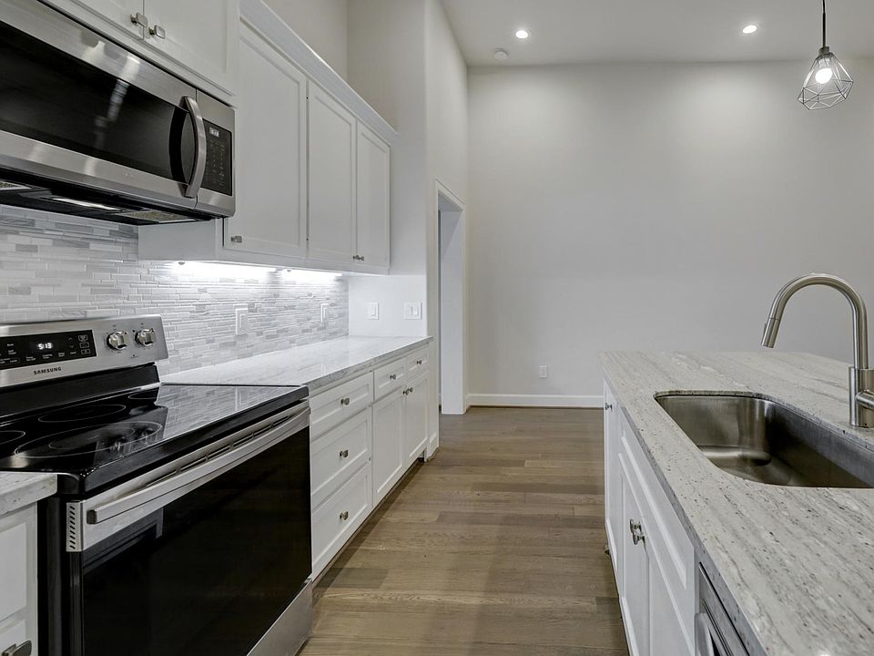 Modern kitchen!