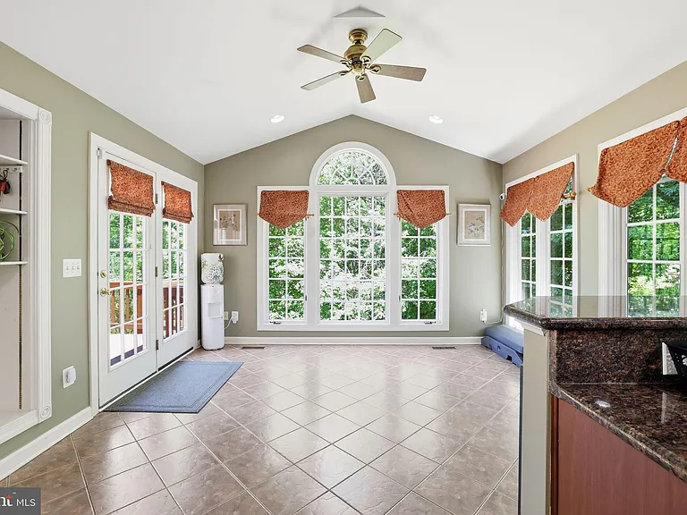 5767 Bush Hill Dr — Photo 21