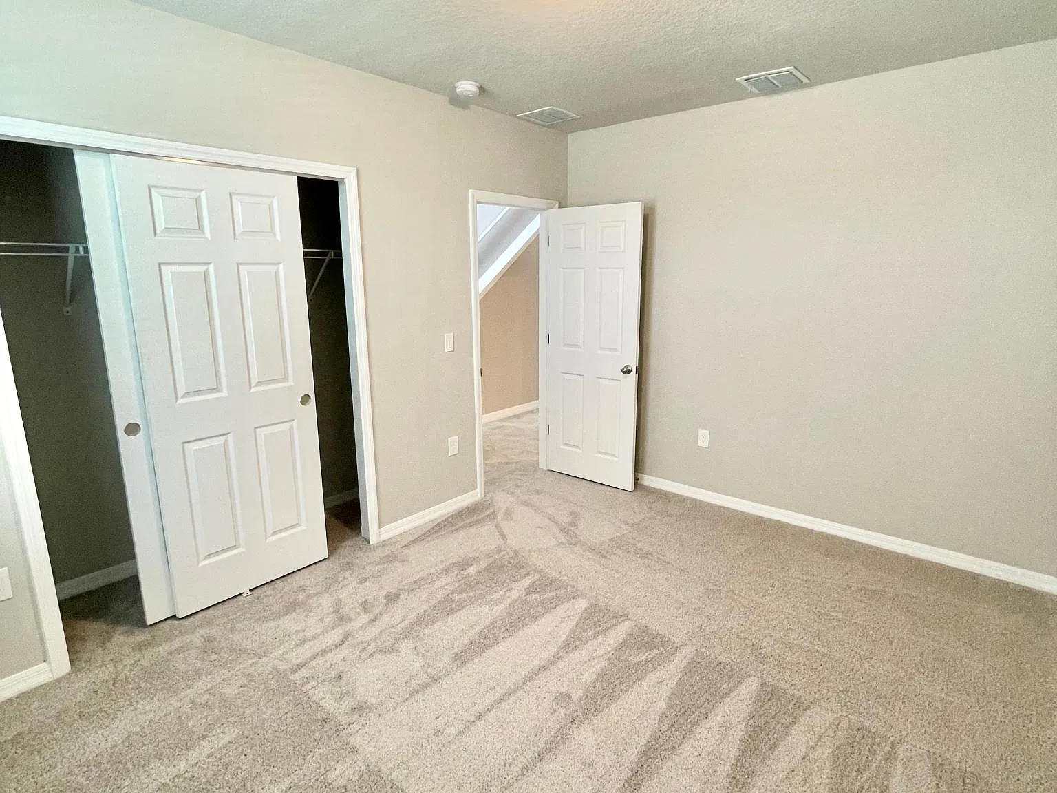 4 bed, 2631 sqft, $2,595 — Photo 4