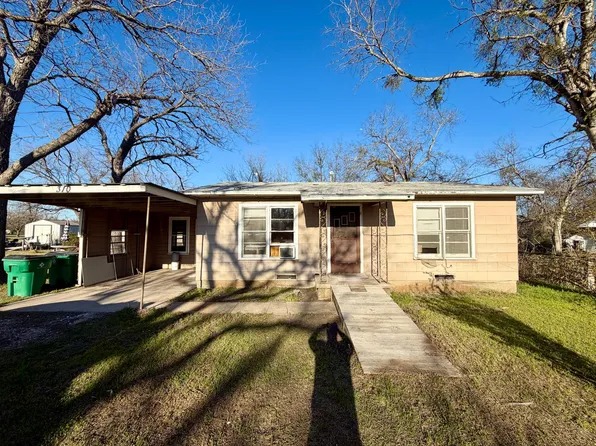 310 N Carpenter St, Mart, TX 76664