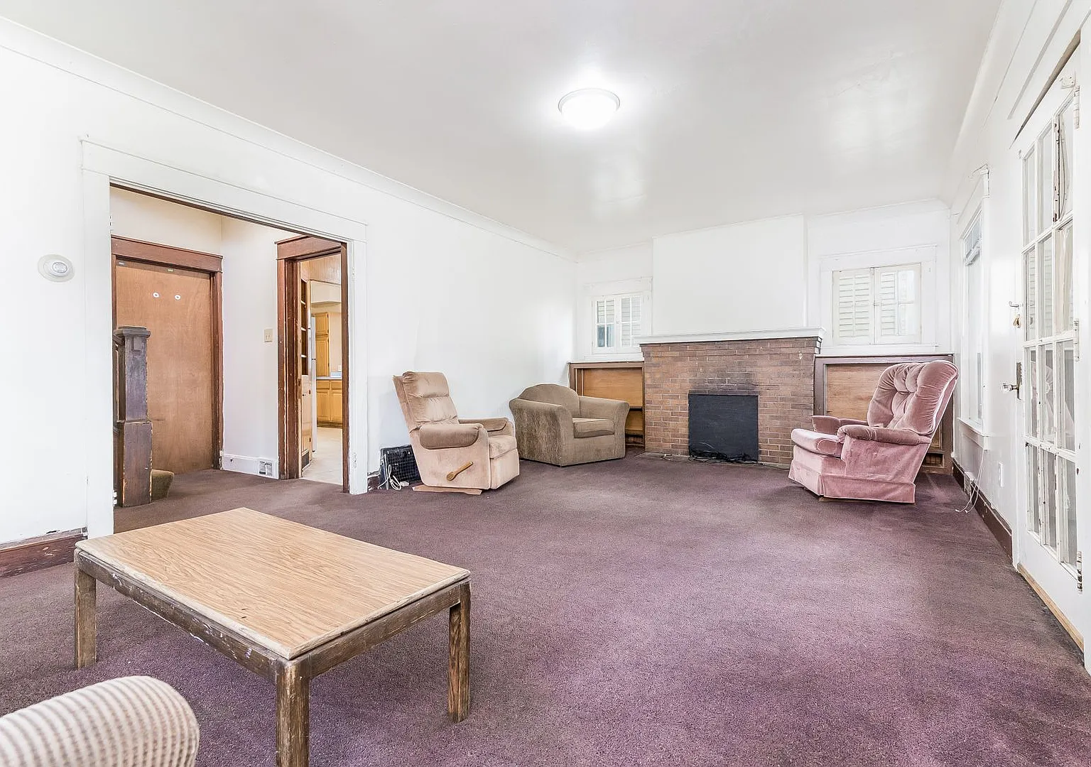 6 Bed/3 Bath Private Home Available May '27 — Photo 4