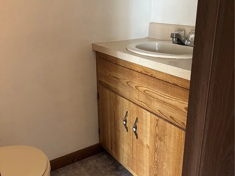 3204 Camberly Dr — Photo 20