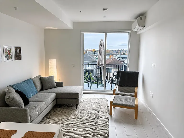 1120 Georgia St E #303 — Photo 3