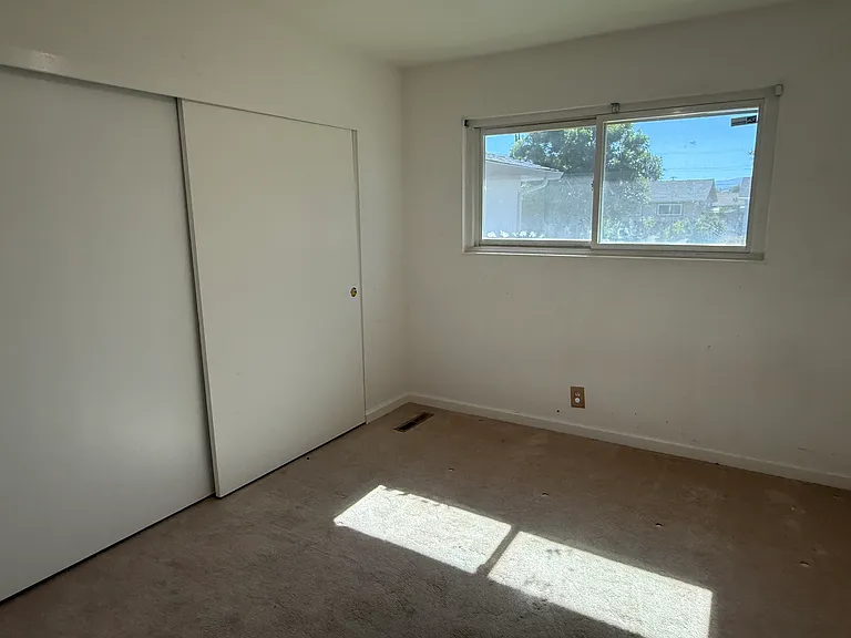 6310 Lillian Way — Photo 7