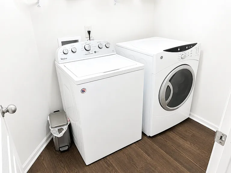 Washer Dryer Included