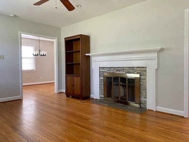 1938 Fairfield Dr — Photo 6