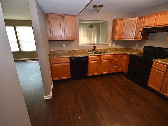 4th image of 10851 Amber Glow Ln