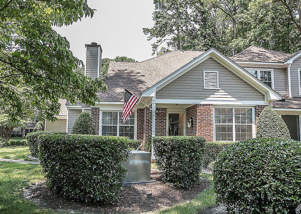 1st image of 872 Gleneagles Dr