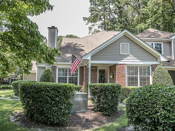 872 Gleneagles Dr, Newport News, VA 23602