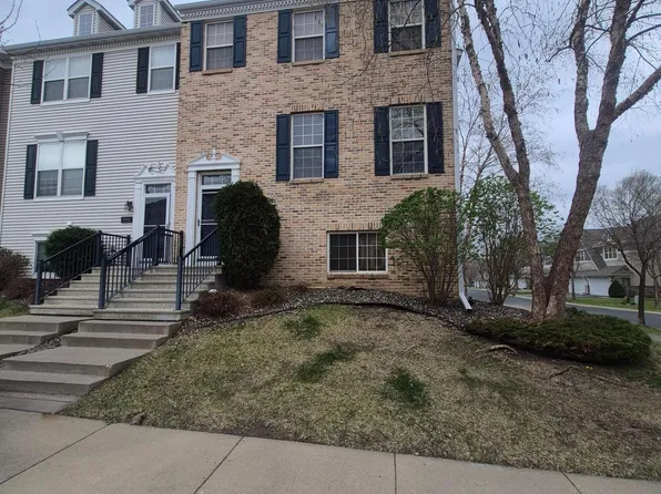 9980 Wildflower Dr, Eden Prairie, MN 55347