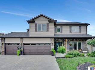 5928 White Fish Dr, Lincoln, NE 68516