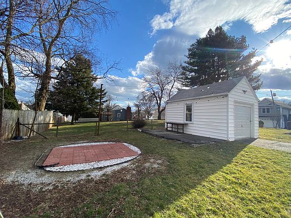 4th image of 693 Westfield Ave