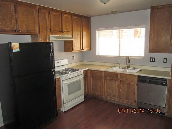 2nd image of 646 Inglenook Dr