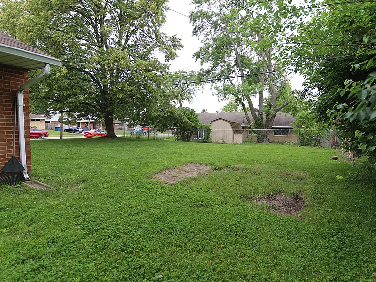 5377 Flotron Dr — Photo 23