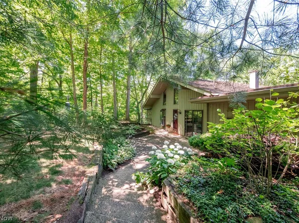 624 Russet Woods Ct #3, Aurora, OH 44202