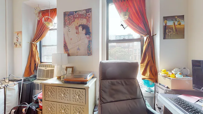 Rented by Bond New York | media 18