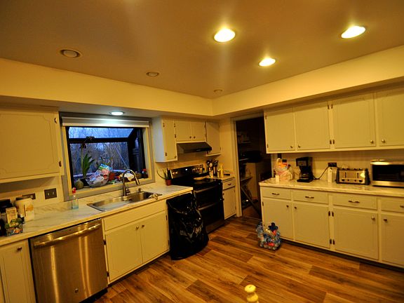 3rd image of 17200 110th Ct