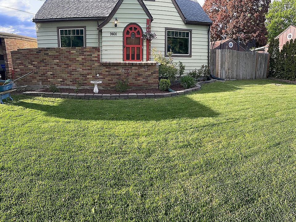 2nd image of 9601 E Upriver Dr