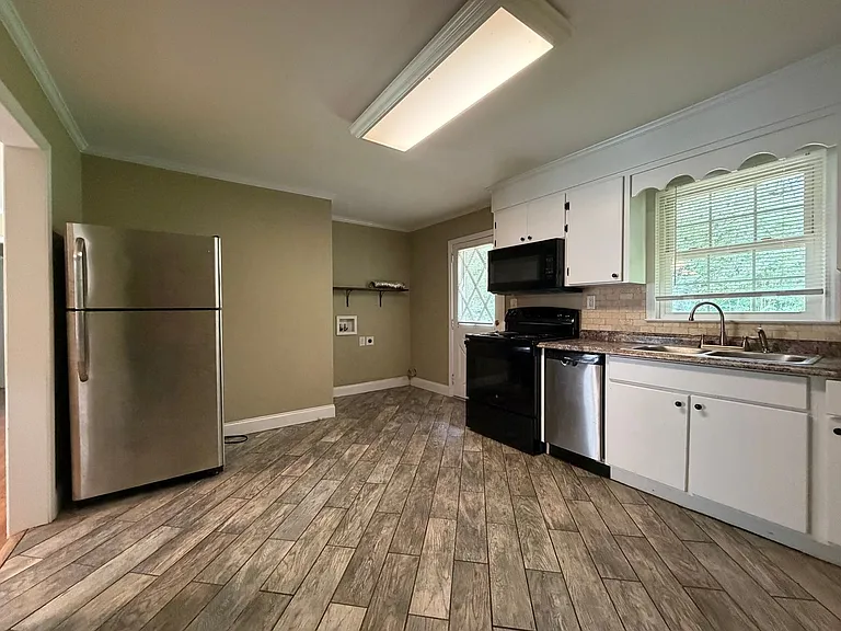 113 Hawthorne St SE — Photo 8