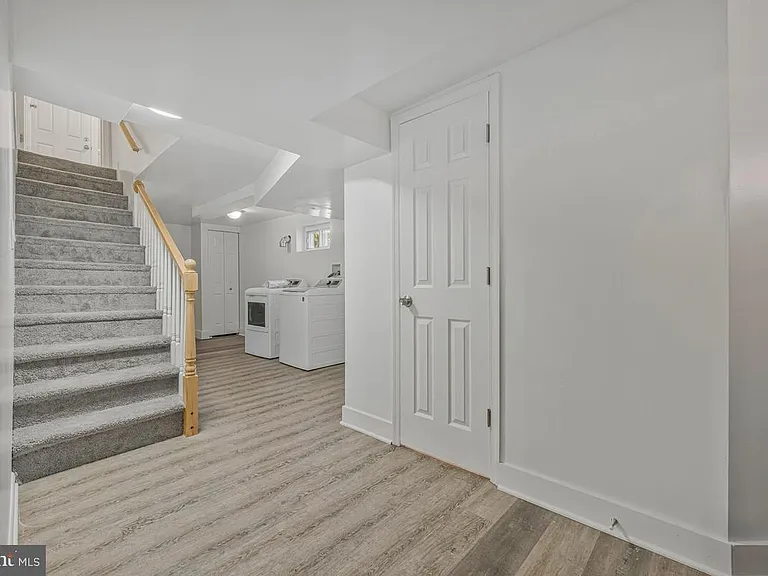 9035 48th Pl — Photo 16