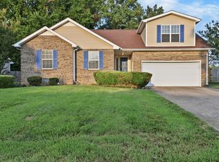 1633 Cedar Springs Cir, Clarksville, TN 37042