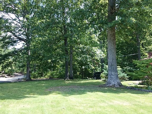 2nd image of 1208 Riverbend Dr
