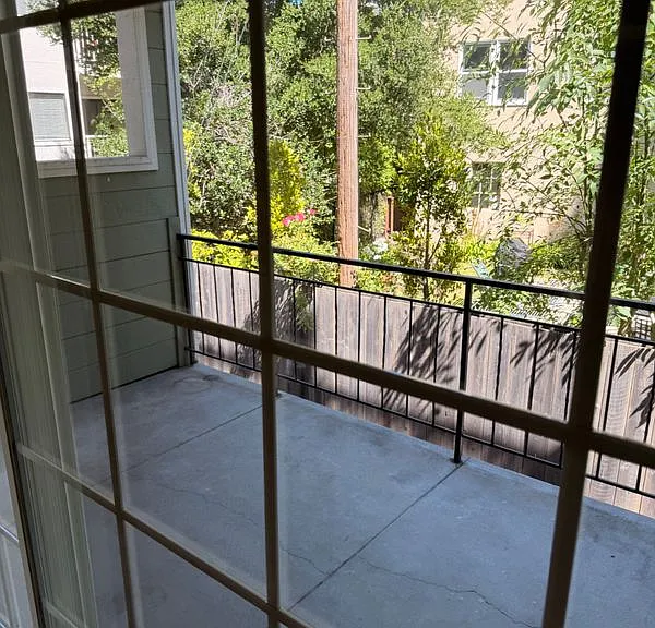 1405 Oak Grove Ave #107 — Photo 16