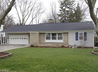 2121 Paddington Rd, Kalamazoo, MI 49001