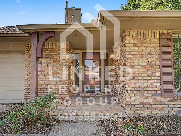 8120 S Louisville Ave — Photo 6