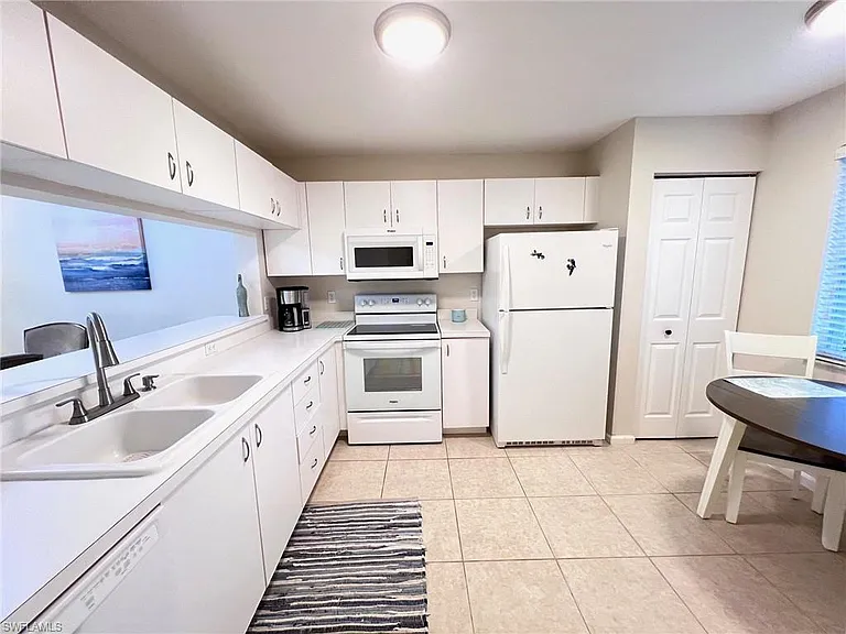 1051 Eastham Way #B-104 — Photo 7
