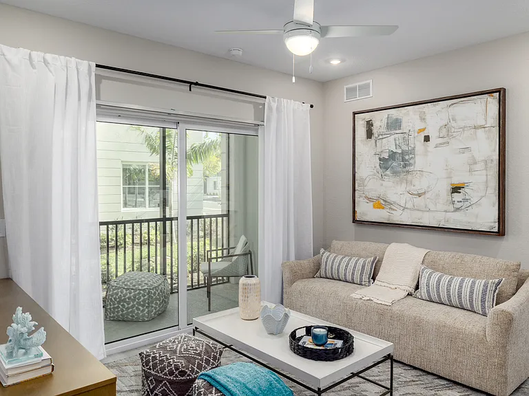 Azalea Park Apartments — Photo 10