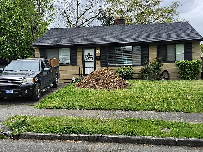 6123 NE 14th Ave — Photo 2
