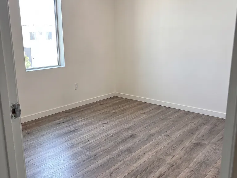 507 Glenrock Ave #103 — Photo 6