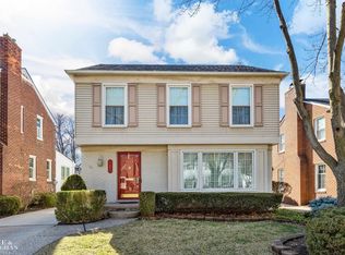 213 McMillan Rd, Grosse Pointe Farms, MI 48236