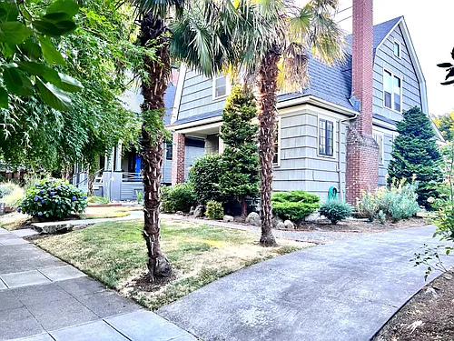2433 NE Clackamas St Photo 1