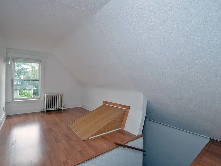 2529 Grand Ave S #3 — Photo 6