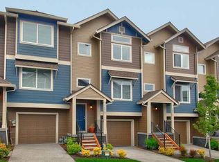 10537 NE Park Ridge Way, Hillsboro, OR 97006