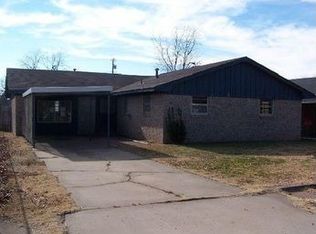 516 E Washington St, Walters, OK 73572